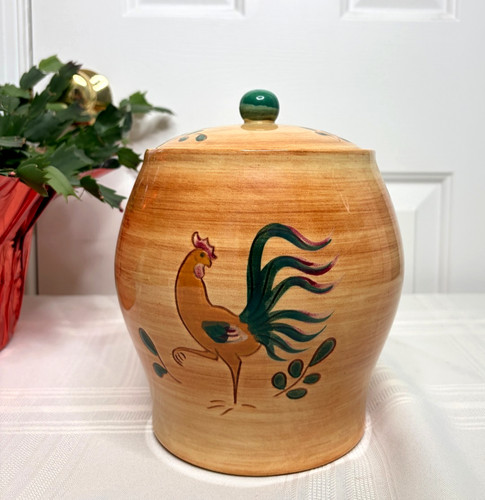Pennsbury pottery red rooster - red,