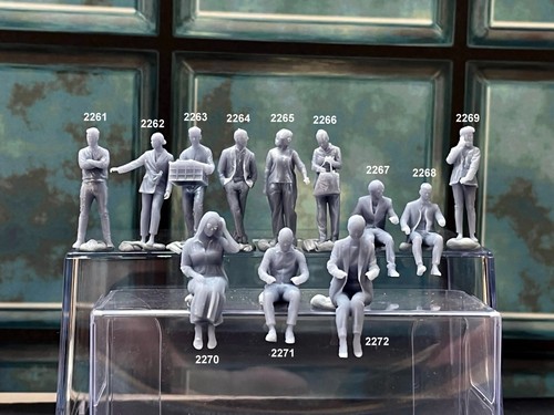 Figures resin - ,