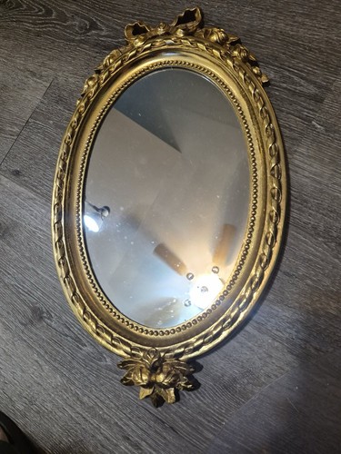Ornate oval gold - gold, wall