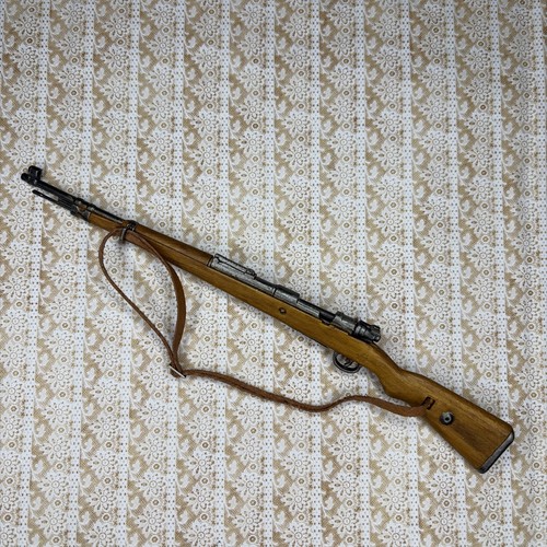 Scale ww2 german kar98 - 1/6,