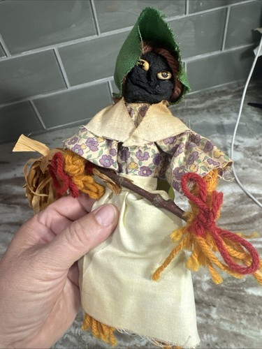Dried apple head - head, art