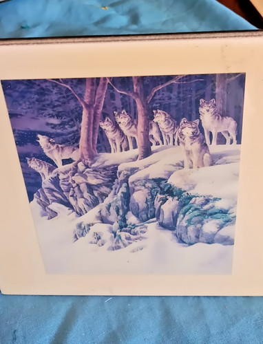 Handpainted smith wolves - s.j.,