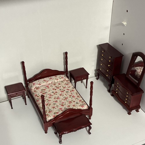 Victorian dollhouse bedroom - victorian,