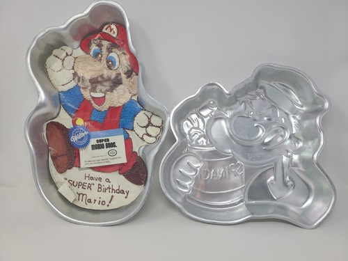 Lot two wilton - of, cake