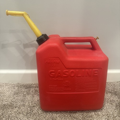 Chilton gallon red plastic - 6,