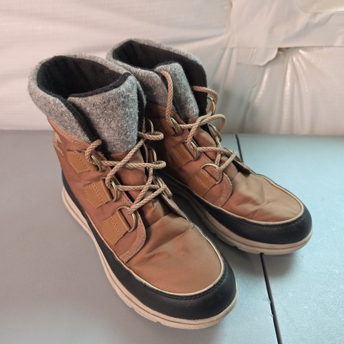 Sorel women size - 8, explorer