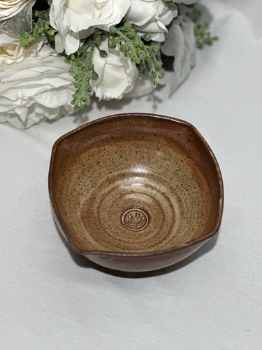 Signed studio pottery bowl - signed,