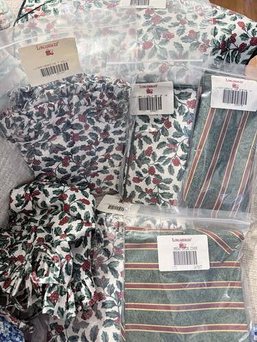 Longaberger lot holly berry - of,
