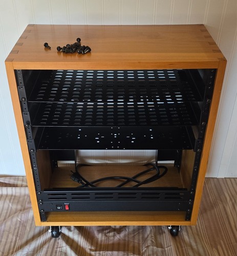 Custom solid wood 12u rolling - custom,
