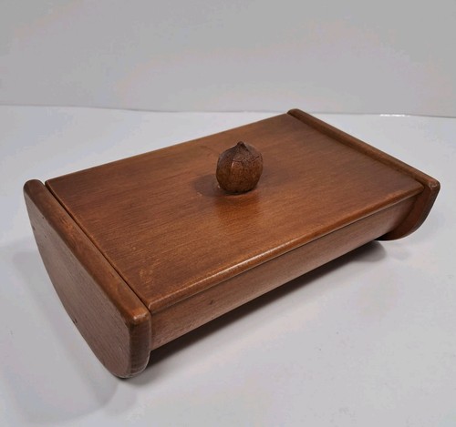 Unique rounded wooden tabacco - rounded,