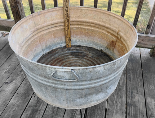 Sweet vintage round galvanized - round,