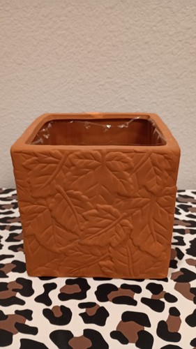 Unglazed terra cotta - ,