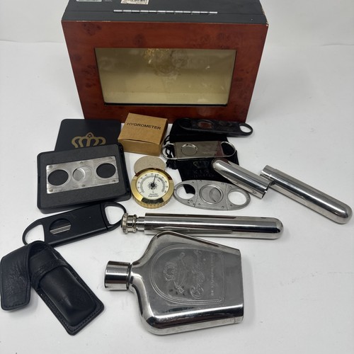 Cigar accessory lot - cigar, humidor