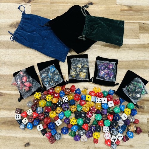 Huge lot dnd dungeons - dnd,