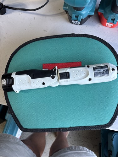 Mikita td020d cordless - 1/4”,