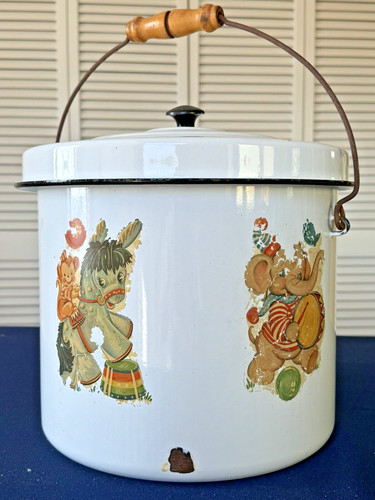 Big vintage enamelware diaper - big,