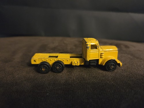 Peterbuilt yellow semi truck - yellow,