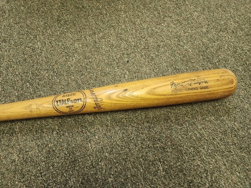 Vtg roberto clemente wilson - vtg,