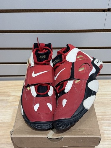 Size 11w nike air - 9.5m/11w,