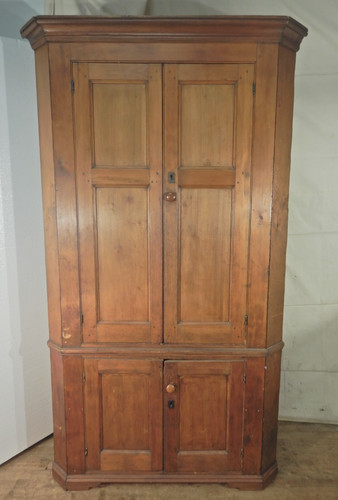 Antique primitive corner - primitive,