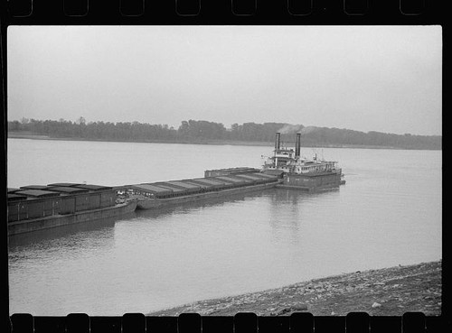 Photo 1930s river tugboat - photo:1930s,