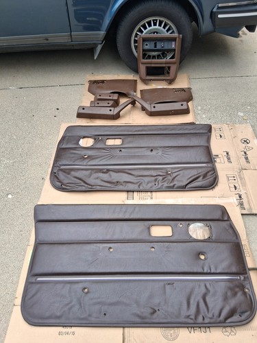 Volvo 242 brown door panels - brown,