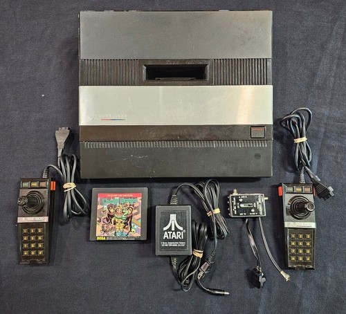 Atari 5200 console - 4, w/