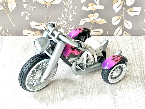 Bratz babyz toy - bratz, trike