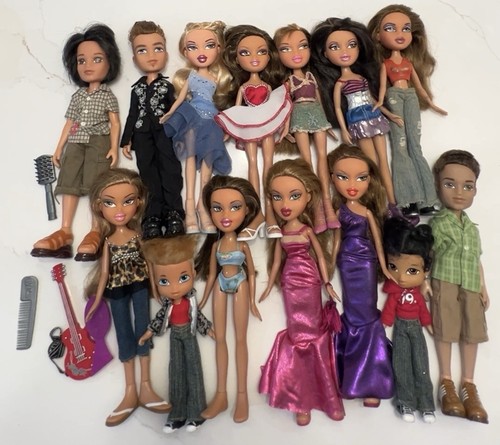 Bratz lot dolls outfits - lot, 14