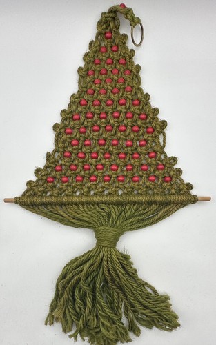 Vintage green red macrame - &,