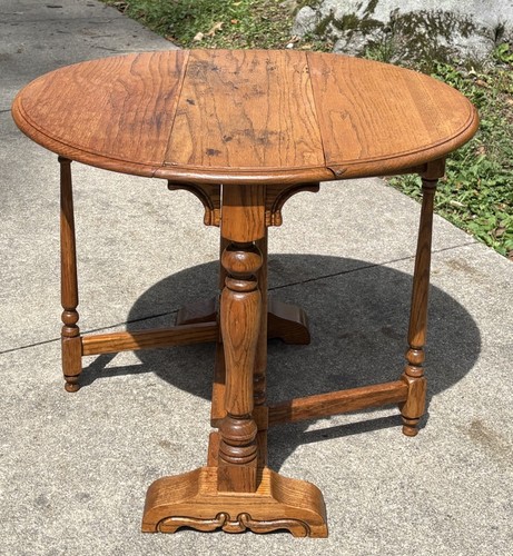 Old vintage quartersawn oak - vintage,