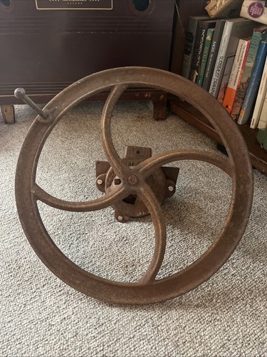 Antique wheel corn - antique, grinder