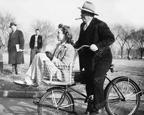 Chivalry schwinn cycle - on, a