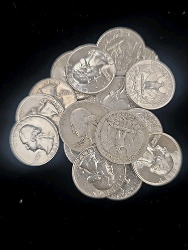 Lot silver quarters - of,