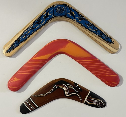 Lot boomerangs painted - of, 3