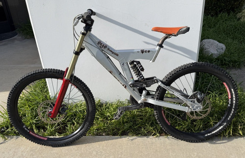 Iron horse sgs pro - sgs,