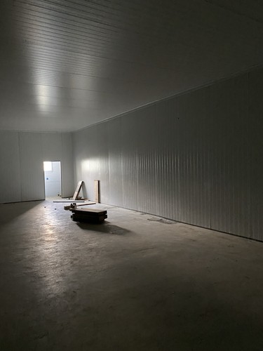 Brand new panels walk - brand, walk-in