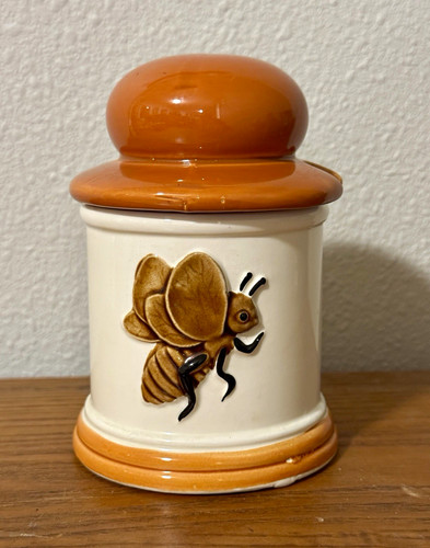 Vintage ceramic bee pattern - vintage,