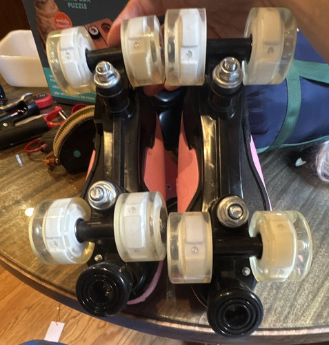 Pink quad roller skates - pink,