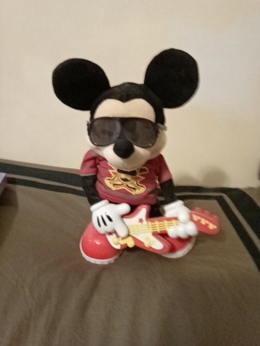 Disney 2010 rock star - rock, mickey