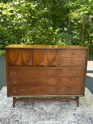 Broyhill brasilia mid century - broyhill,