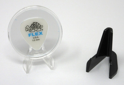 Small guitar pick - guitar, capsule