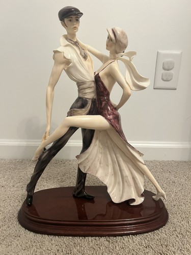 Tango dancers sculpture - sculpture, by