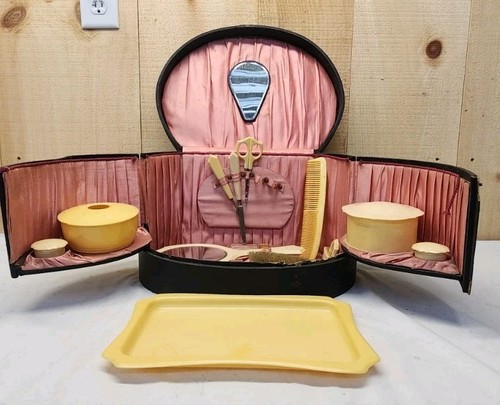 Rare vintage traveling vanity - vintage,