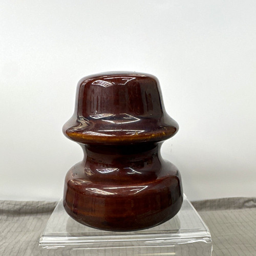 Brown glazed ceramic - pin, type