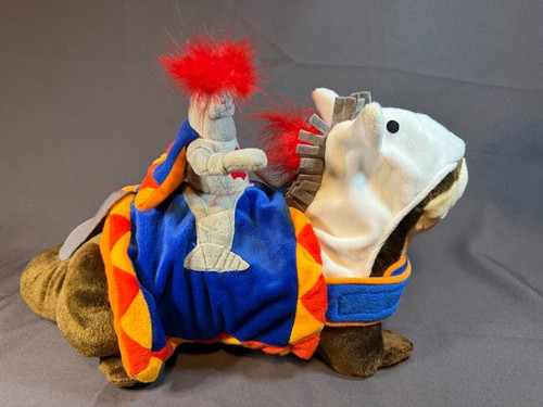 Dickens petco knight on - dickens,