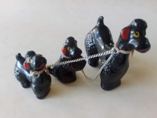 Vtg poodle dog puppies - ,