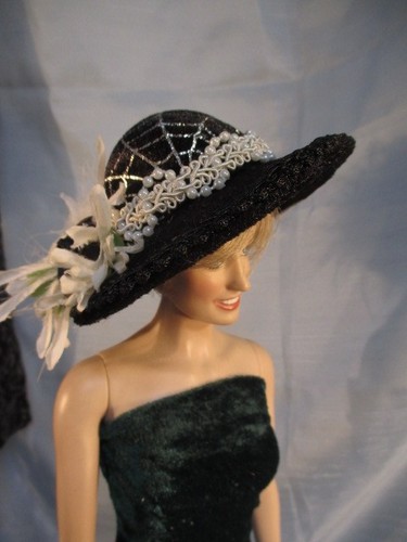 Zoeann doll hat fits - a,