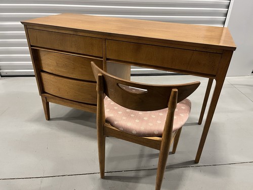 Dixie furniture mcm walnut - furniture,