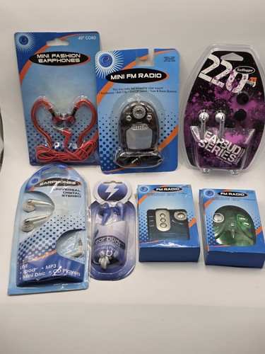Vintage mp3 earbuds - vintage, radio